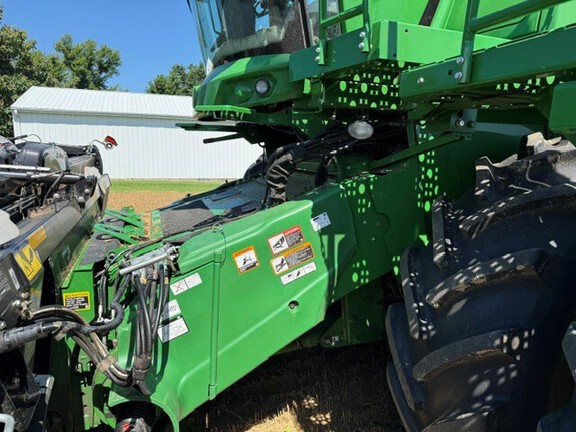 Photo of 2023 John Deere S770