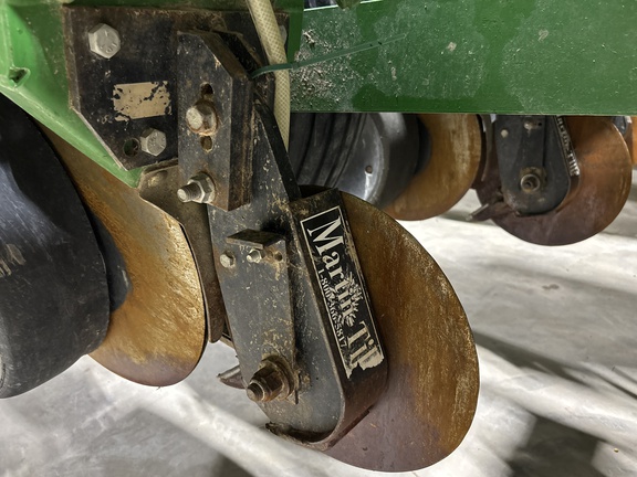 Used 2005 John Deere 1760 Planters: Drawn at Koenig Equipment in Anna, OH - Photo14