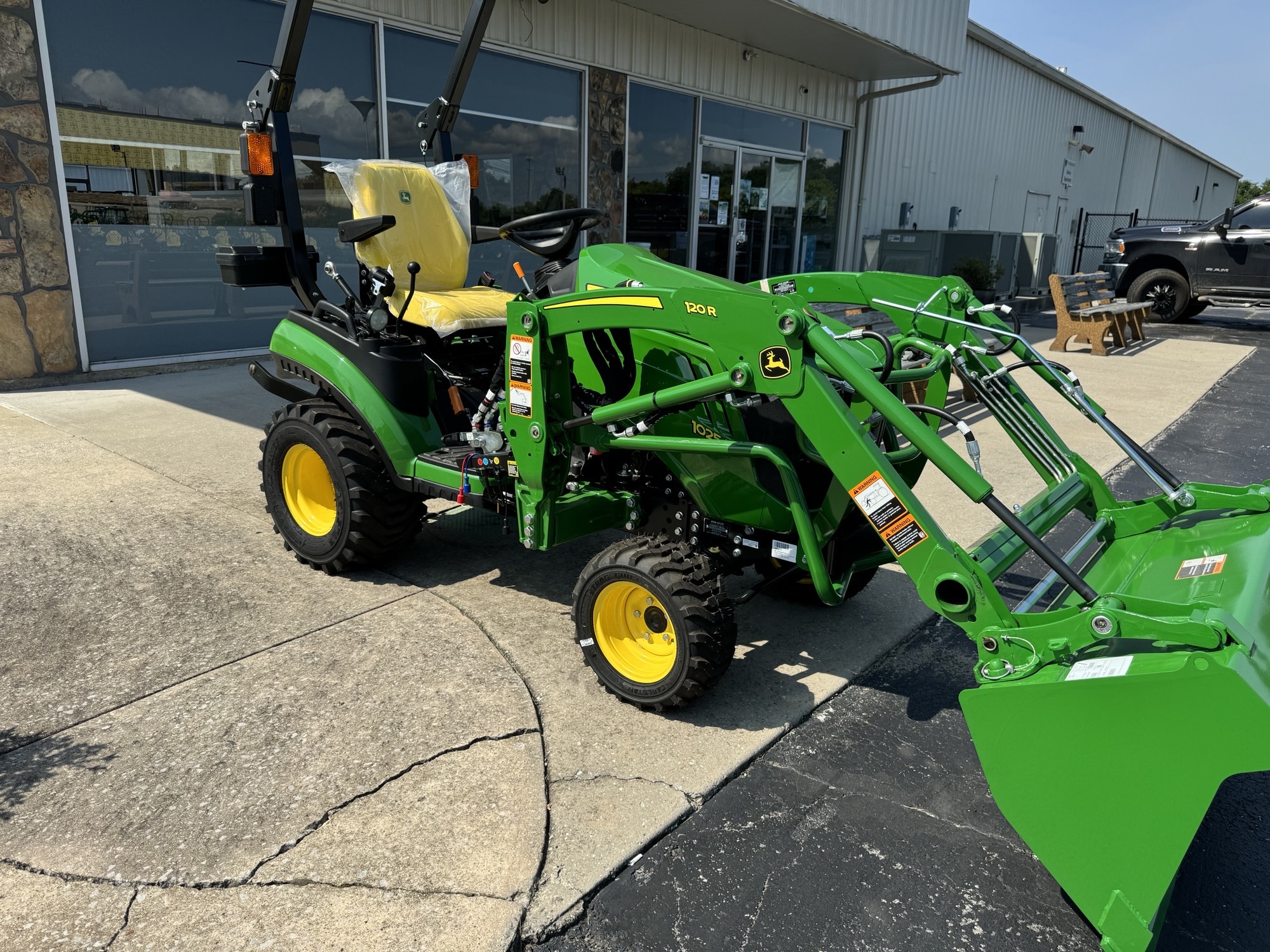2026 John Deere 1025R