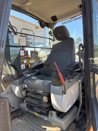 2023 John Deere 200G