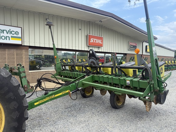 2003 John Deere 1750