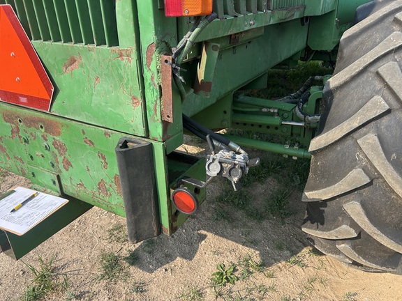 Photo of 1994 John Deere 6810