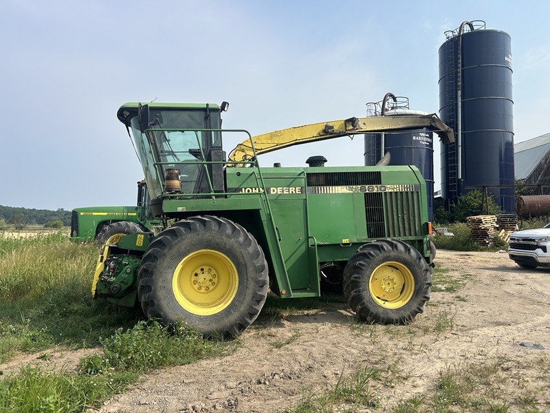 1994 John Deere 6810