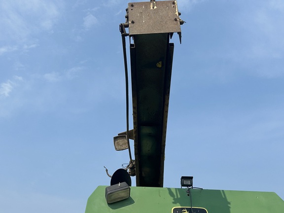 Photo of 1994 John Deere 6810