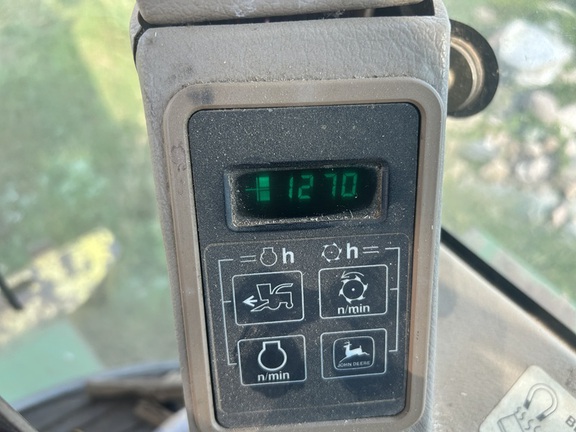 Photo of 1994 John Deere 6810