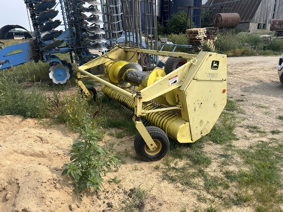 Photo of 1994 John Deere 6810