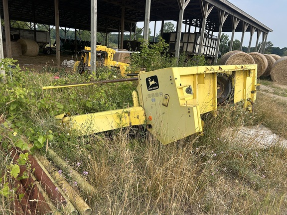 Photo of 1994 John Deere 6810