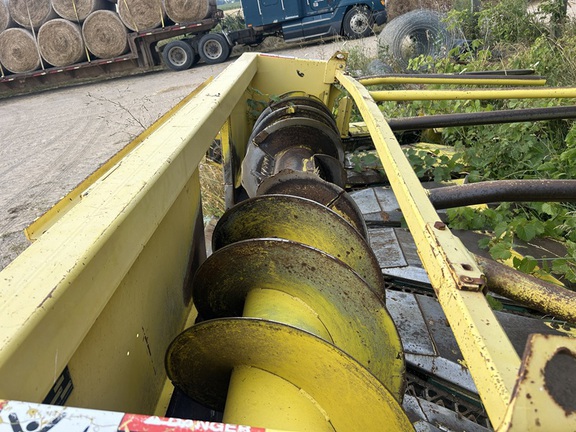 Photo of 1994 John Deere 6810
