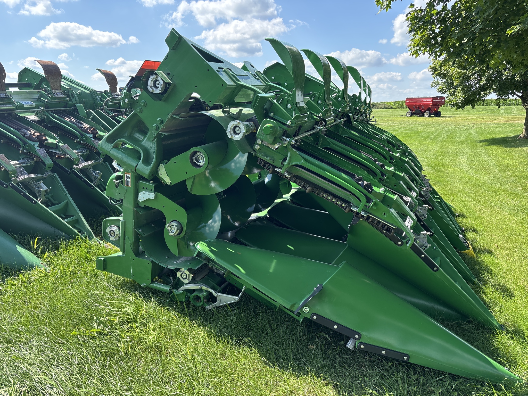 Used 2026 John Deere CF 12 Corn and Row Crop headers at Koenig Equipment in Urbana, OH - PhotoXL0