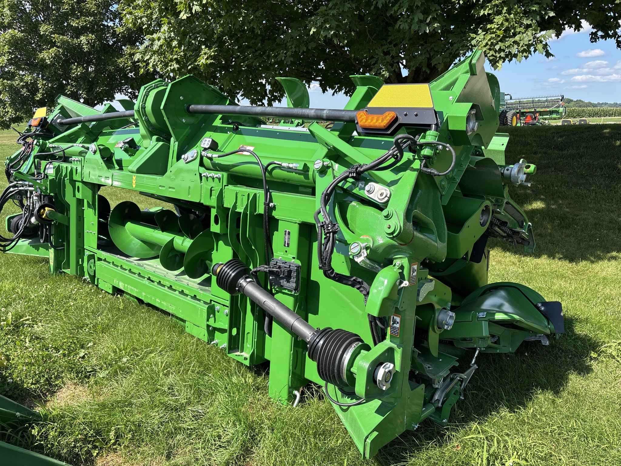 Used 2026 John Deere CF 12 Corn and Row Crop headers at Koenig Equipment in Urbana, OH - PhotoXL2