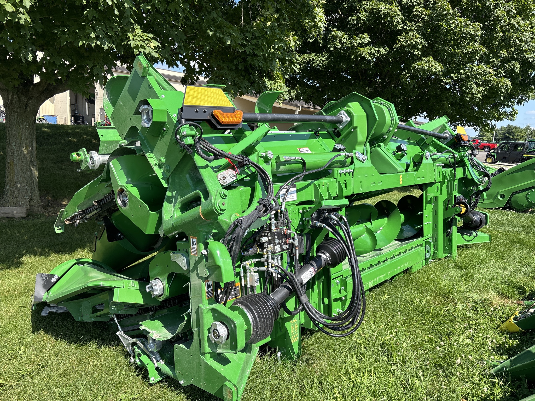 Used 2026 John Deere CF 12 Corn and Row Crop headers at Koenig Equipment in Urbana, OH - PhotoXL4