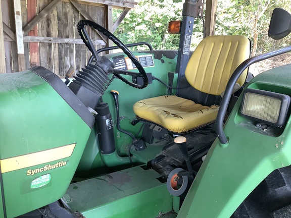 Photo of 1999 John Deere 5510
