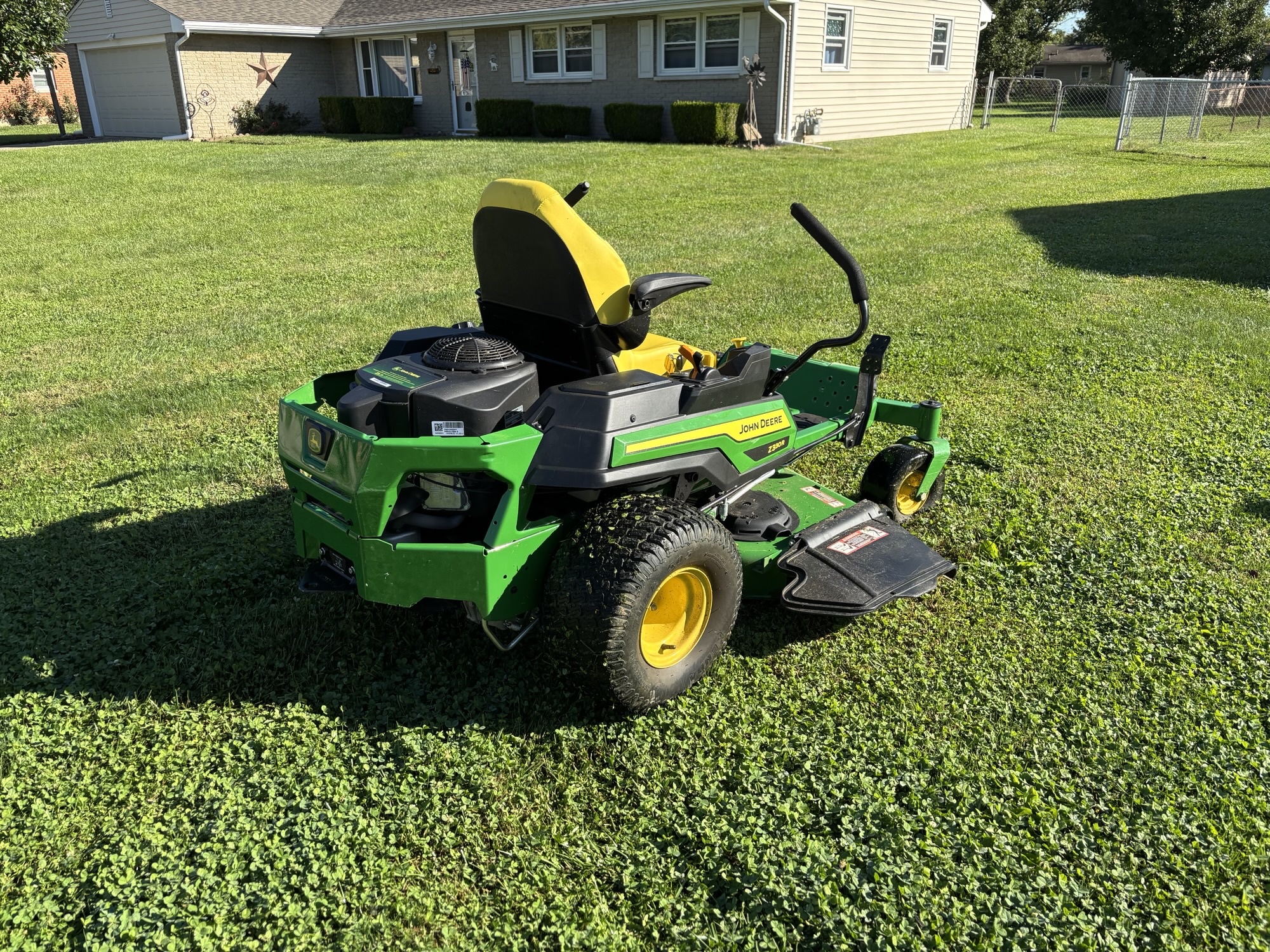 Used 2023 John Deere Z330R Zero Turn Mowers at Koenig Equipment in Lebanon, OH - PhotoXL8