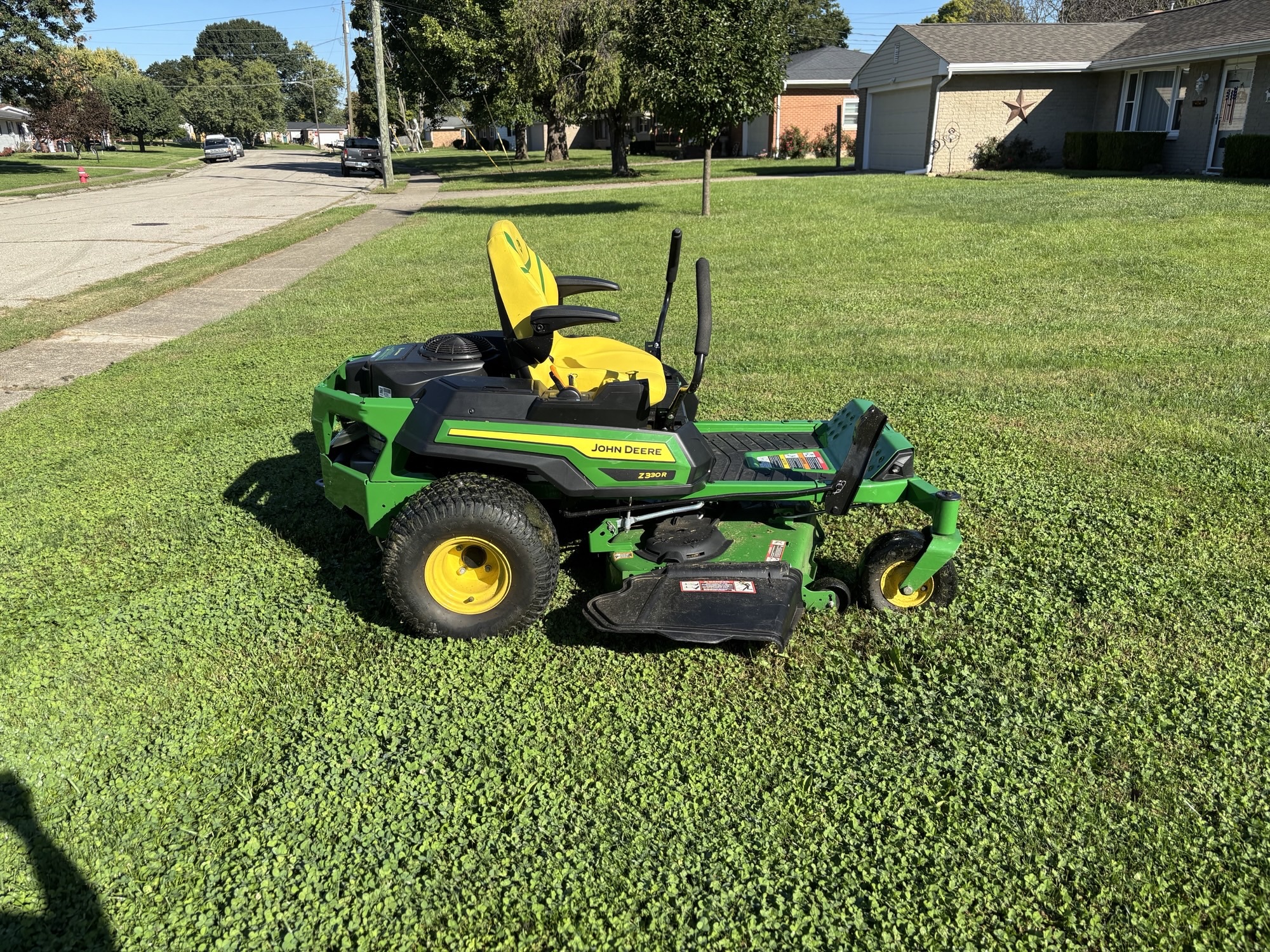 Used 2023 John Deere Z330R Zero Turn Mowers at Koenig Equipment in Lebanon, OH - PhotoXL7