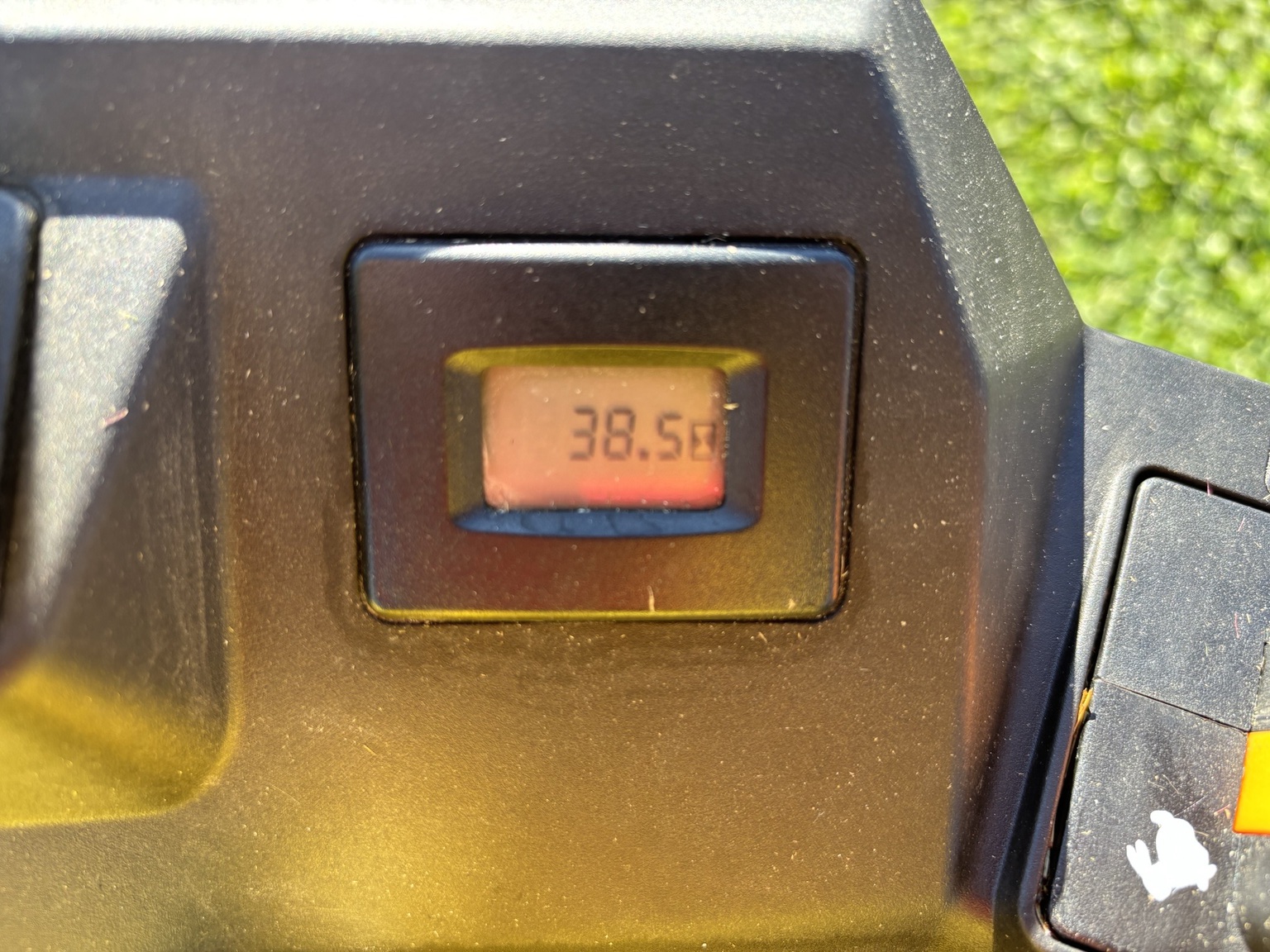 Used 2023 John Deere Z330R Zero Turn Mowers at Koenig Equipment in Lebanon, OH - PhotoXL0