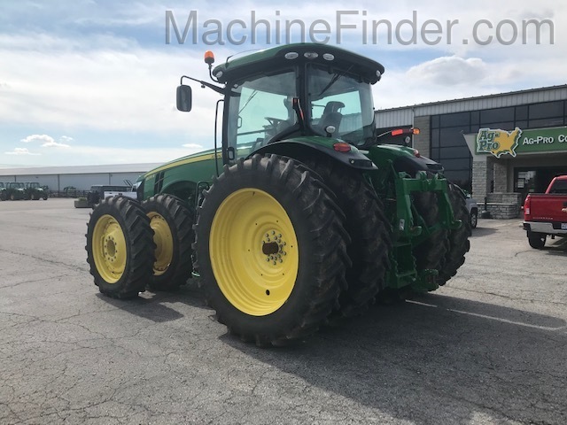 2016 John Deere 8270R Image 3