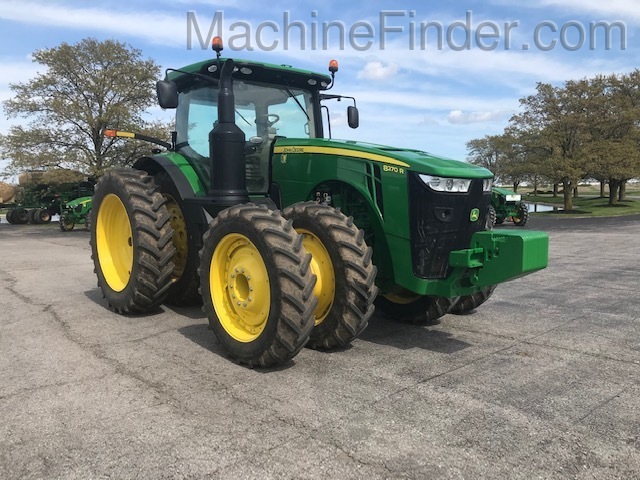 2016 John Deere 8270R Image 2
