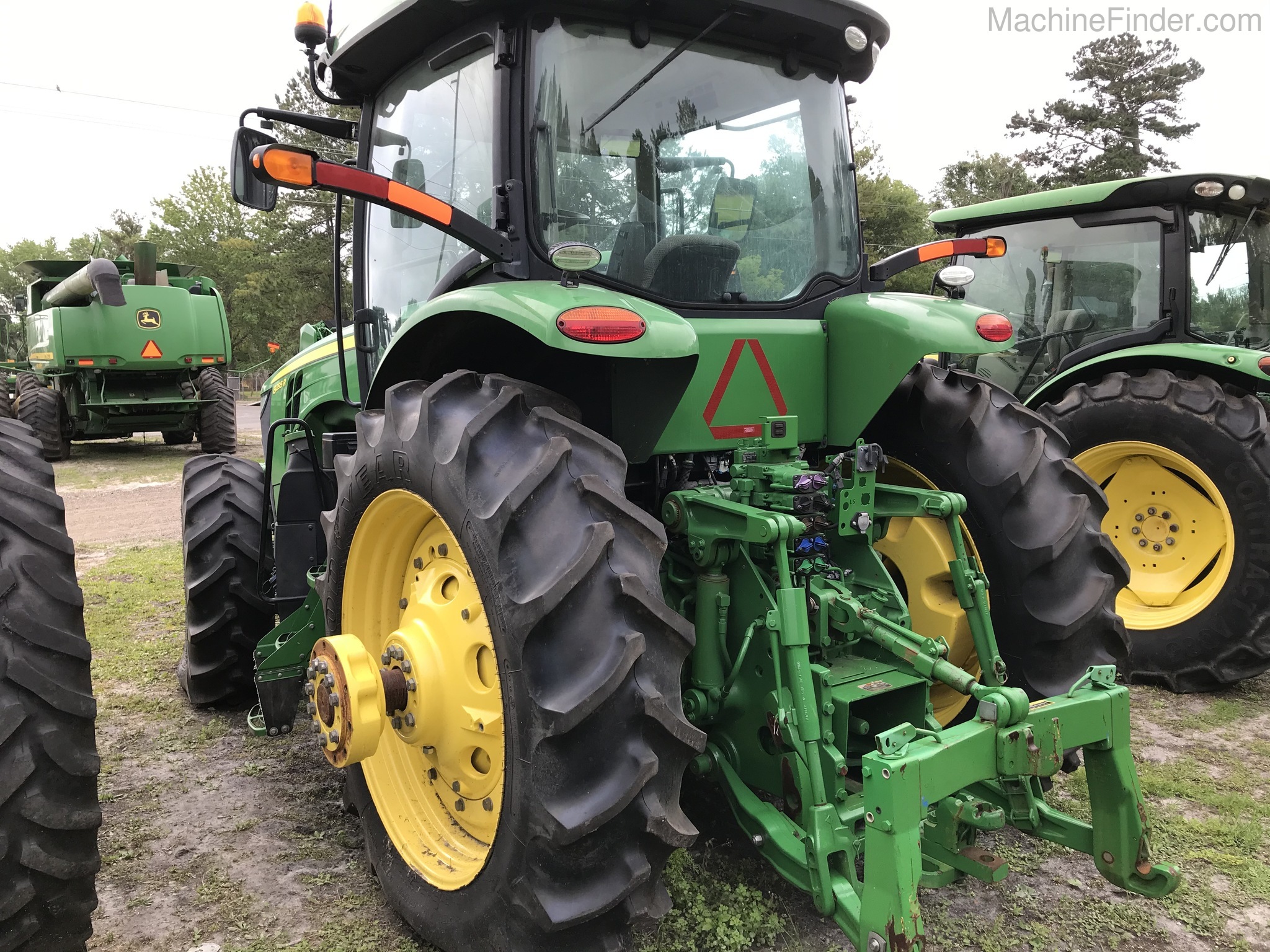 2017 John Deere 8295R Image 5