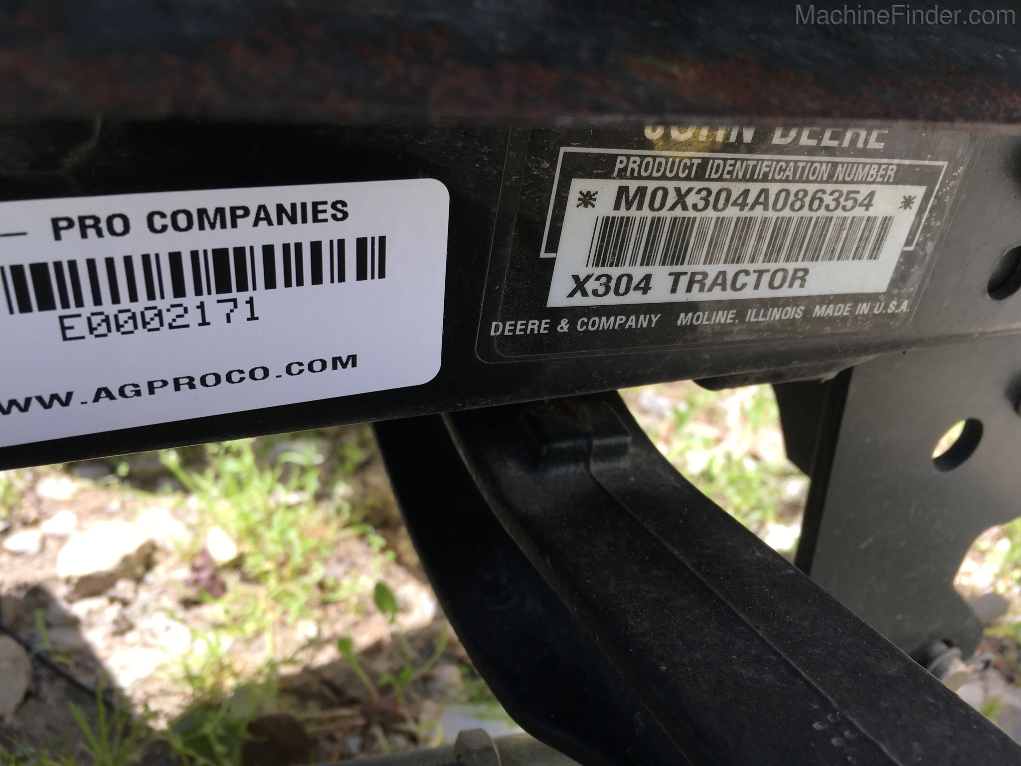 2008 John Deere X304 Image 3