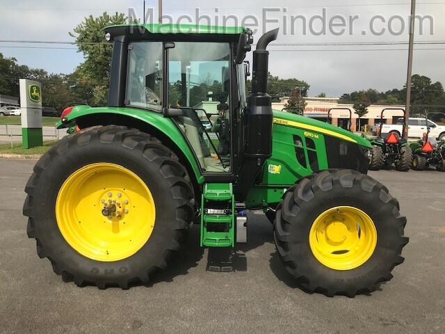 2020 John Deere 6110M Image 1