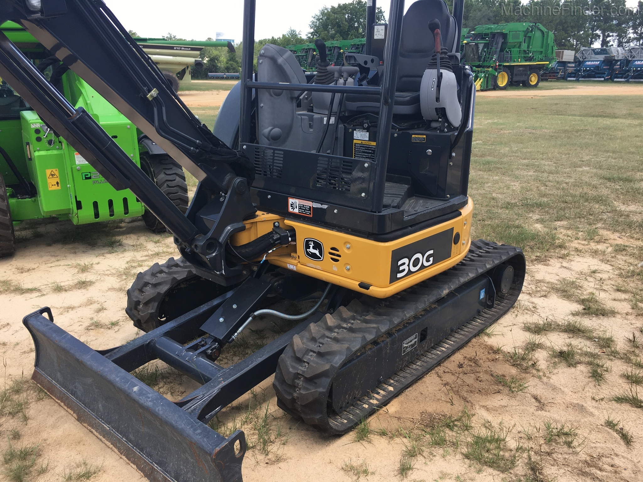 2018 John Deere 30G Image 2
