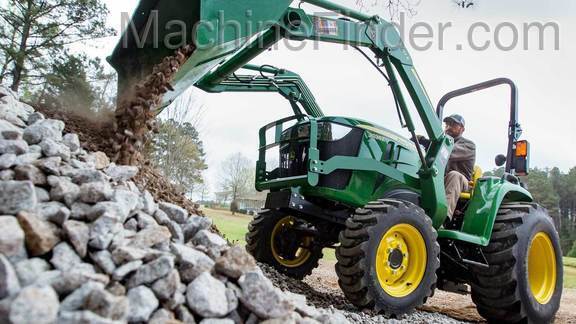 2020 John Deere 3038E Image 4
