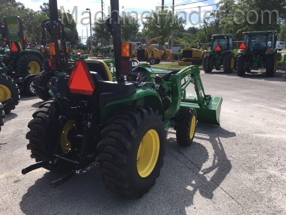 2020 John Deere 3038E Image 3