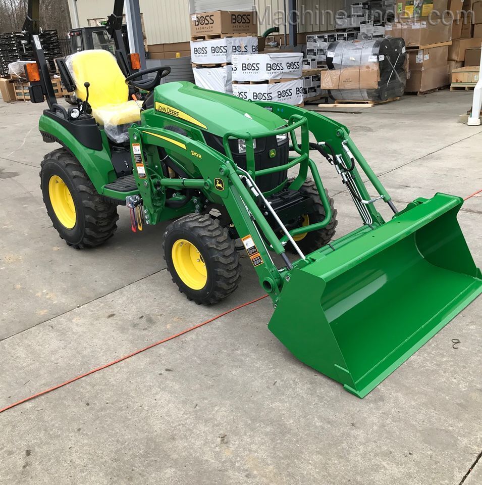 2020 John Deere 2025R Image 1