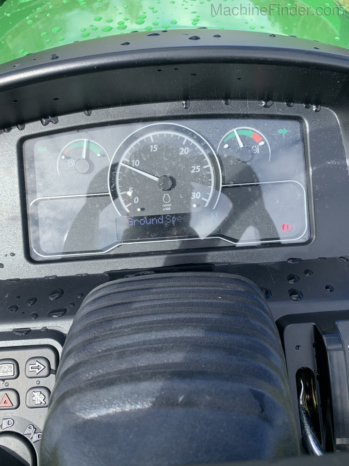 2020 John Deere 4052R Image 15