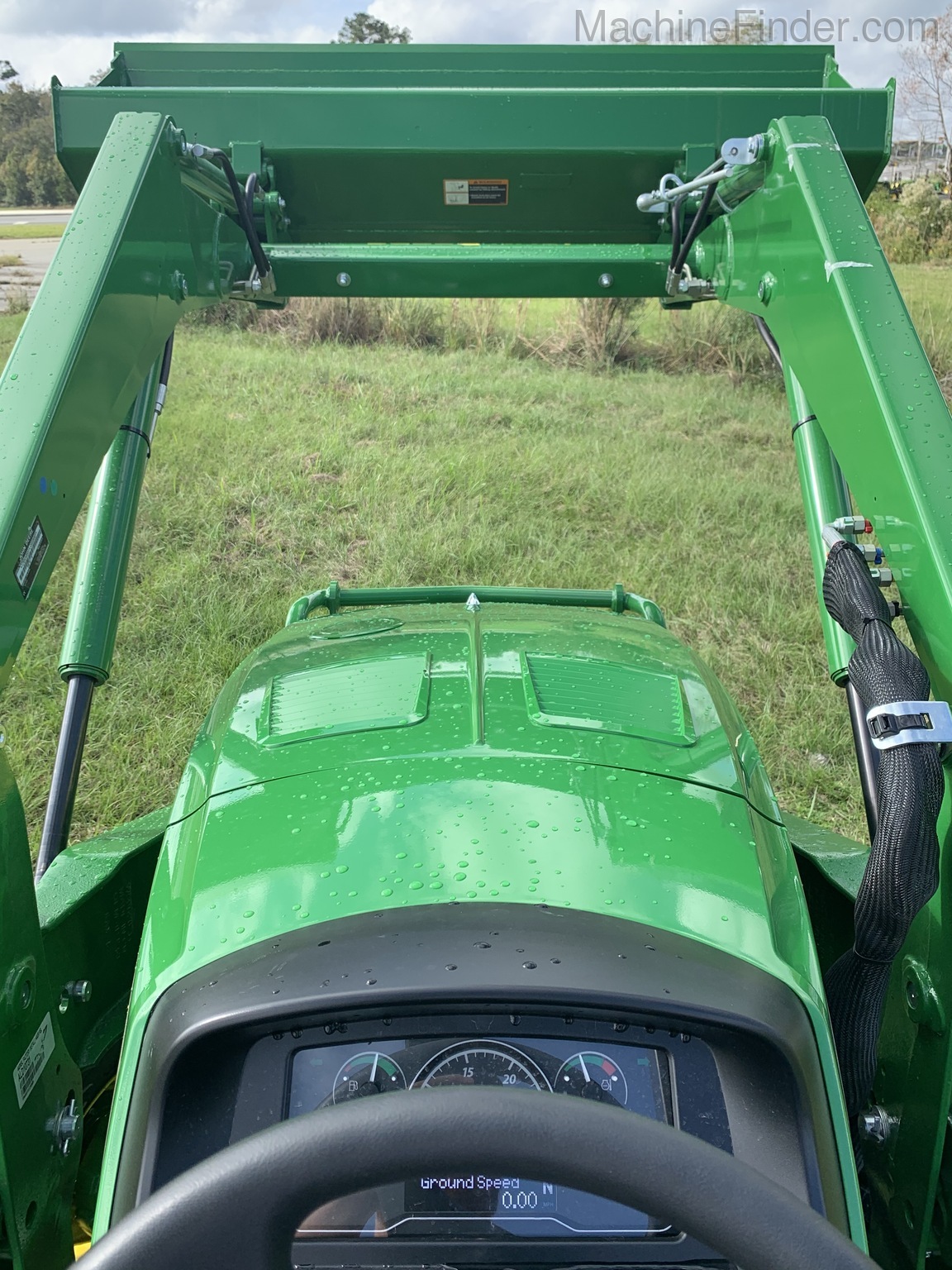 2020 John Deere 4052R Image 16