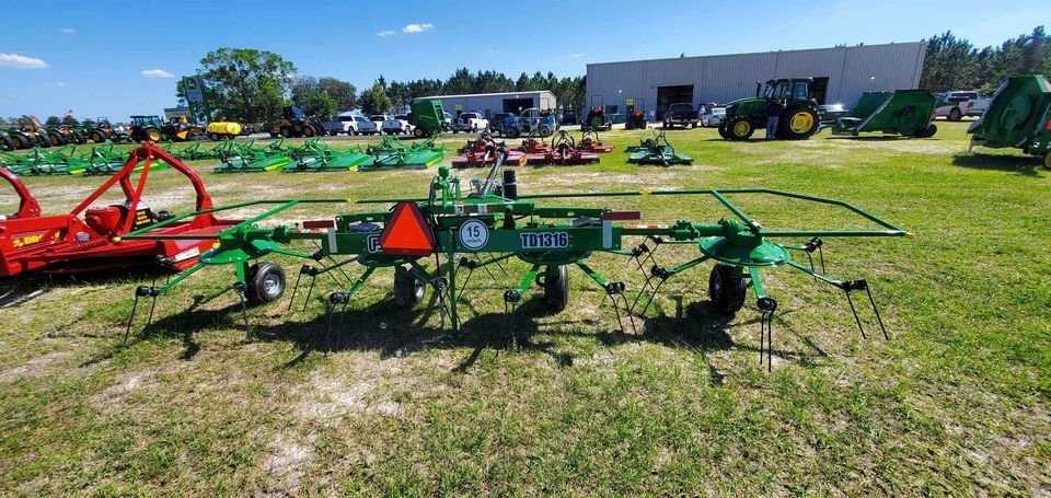 2023 John Deere TD1316 Image 4