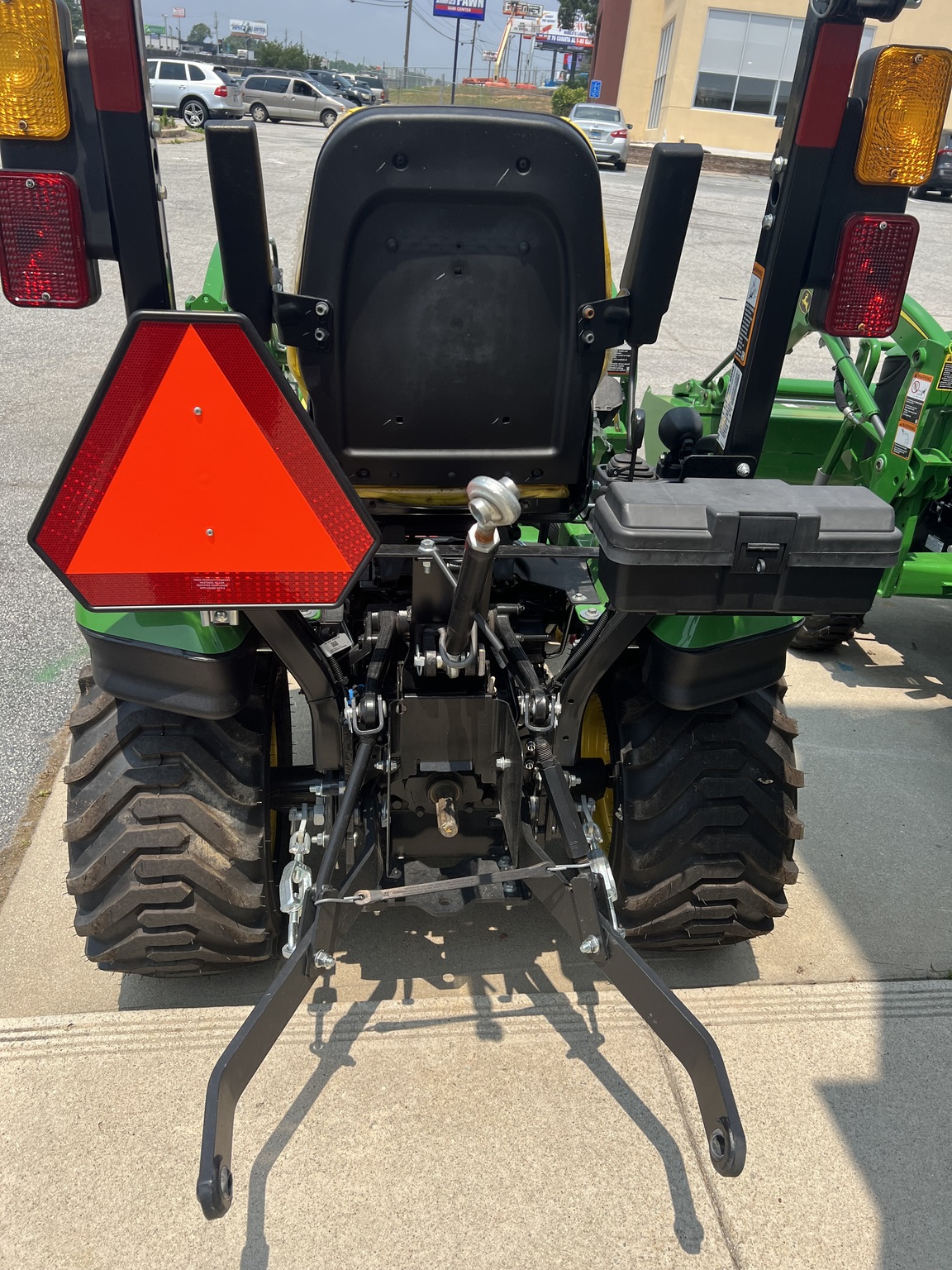 2024 John Deere 1025R Image 5