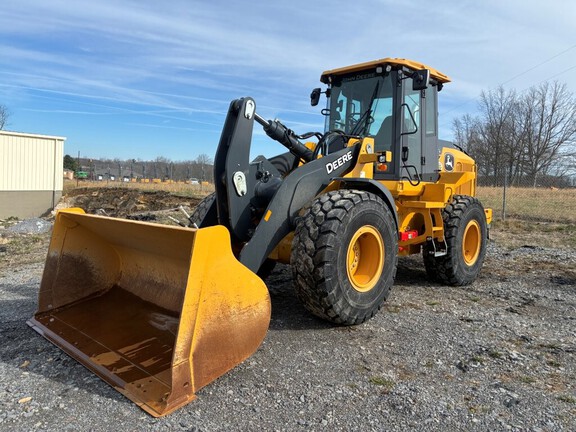 Photo of a 2023 John Deere 544P