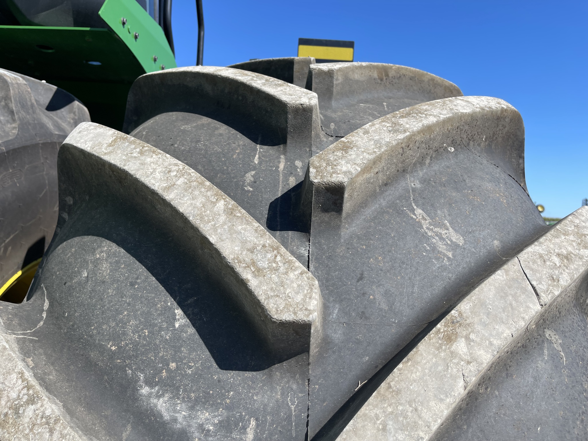 2023 John Deere 9R 490 at Heritage Tractor in Brimfield, IL