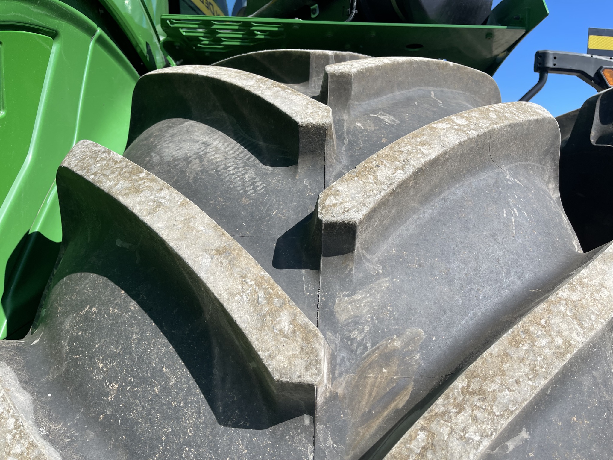  2023 John Deere 9R 490 at Heritage Tractor in Brimfield, IL