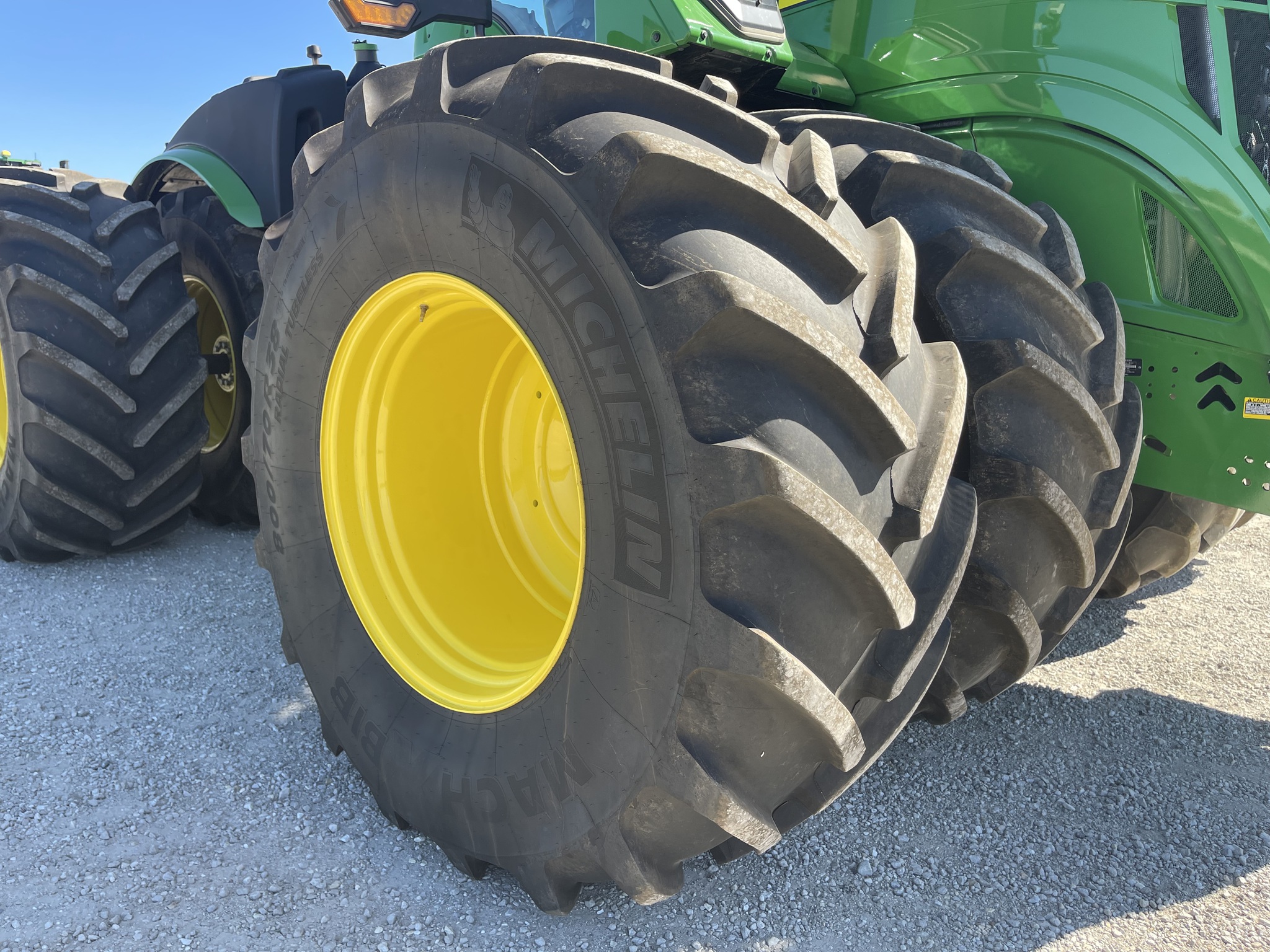  2023 John Deere 9R 490 at Heritage Tractor in Brimfield, IL