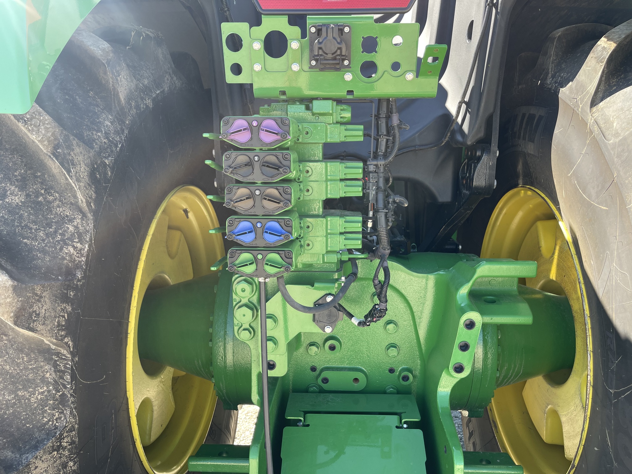  2023 John Deere 9R 490 at Heritage Tractor in Brimfield, IL