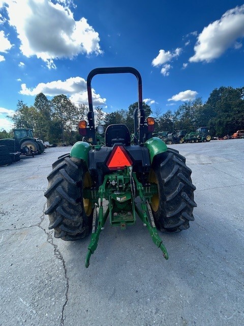 2018 John Deere 5055E Image 5