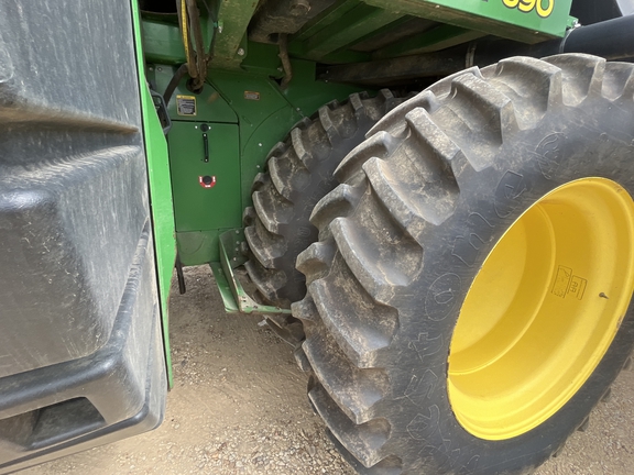 2018 John Deere CP690 Photo 8